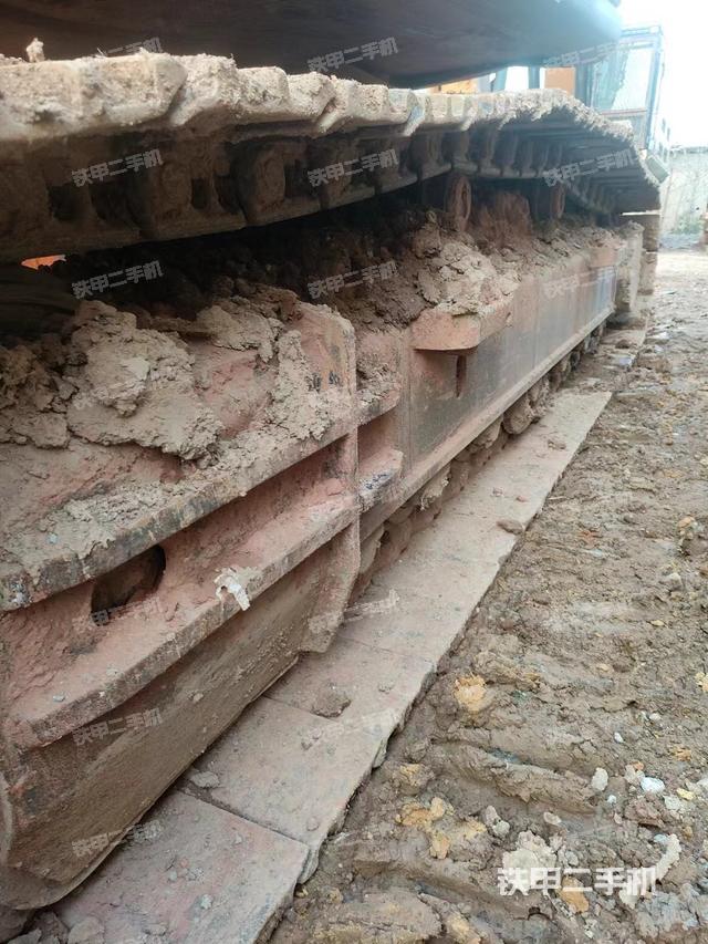 单侧履带整体（整机外观）