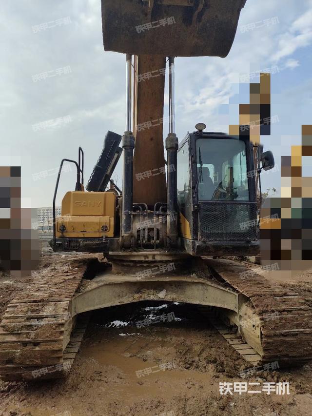 驾驶室顶部（整机外观）