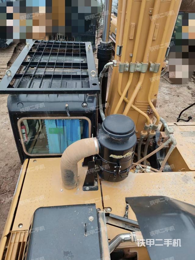 驾驶室顶部（整机外观）