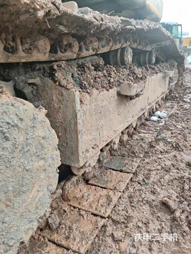 单侧履带整体（整机外观）