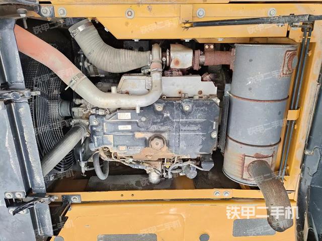 發(fā)動(dòng)機(jī)整體俯視(整機(jī)外觀) 發(fā)動(dòng)機(jī)整體俯視(整機(jī)外觀)