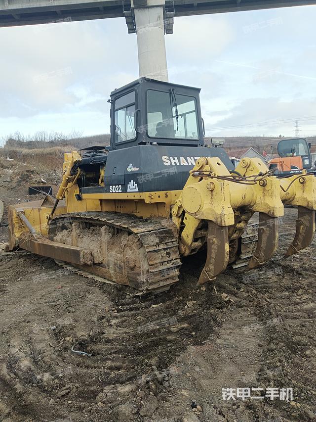 整机左侧（设备外观及核心部件）