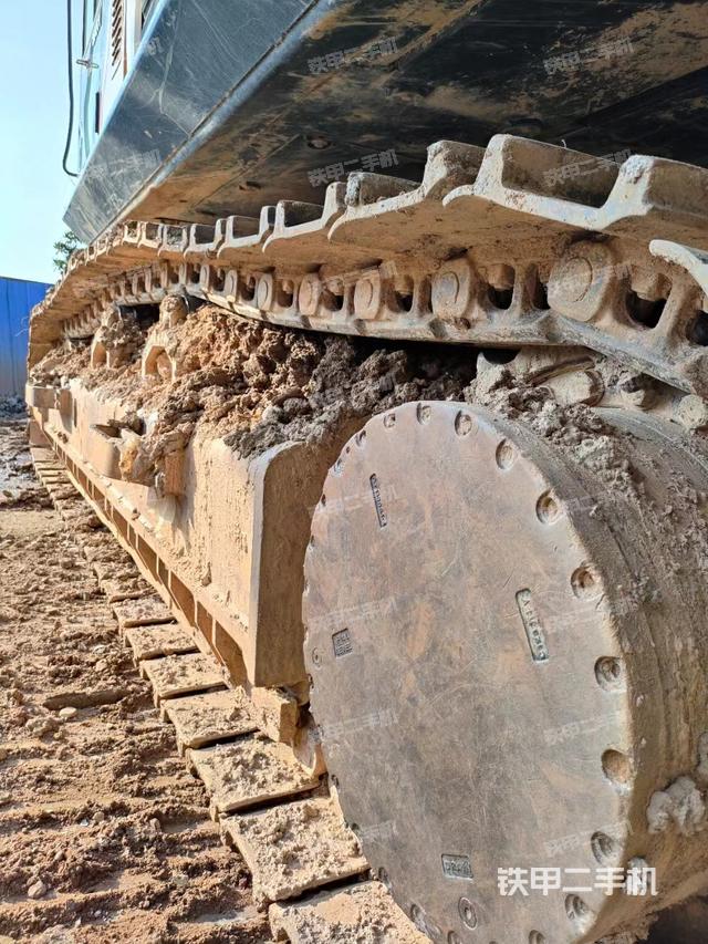 单侧履带整体（整机外观）