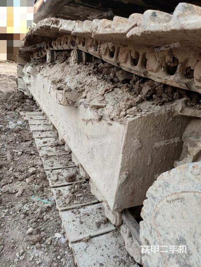 單側(cè)履帶整體（整機(jī)外觀）