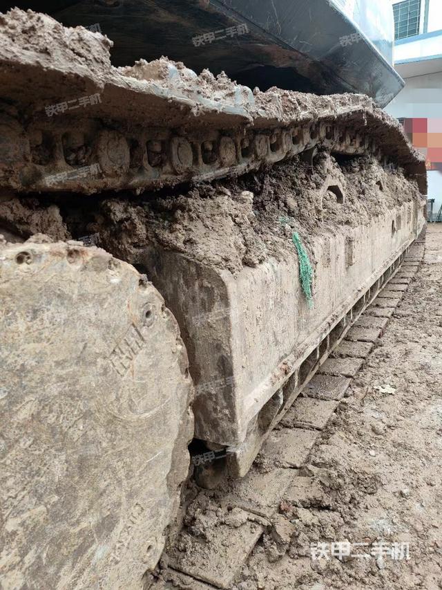 单侧履带整体（整机外观）