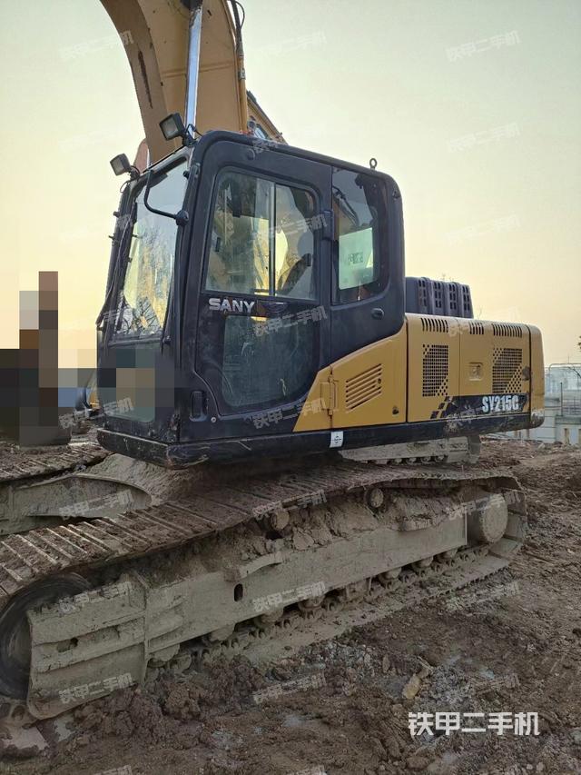 駕駛室整體（整機(jī)外觀）