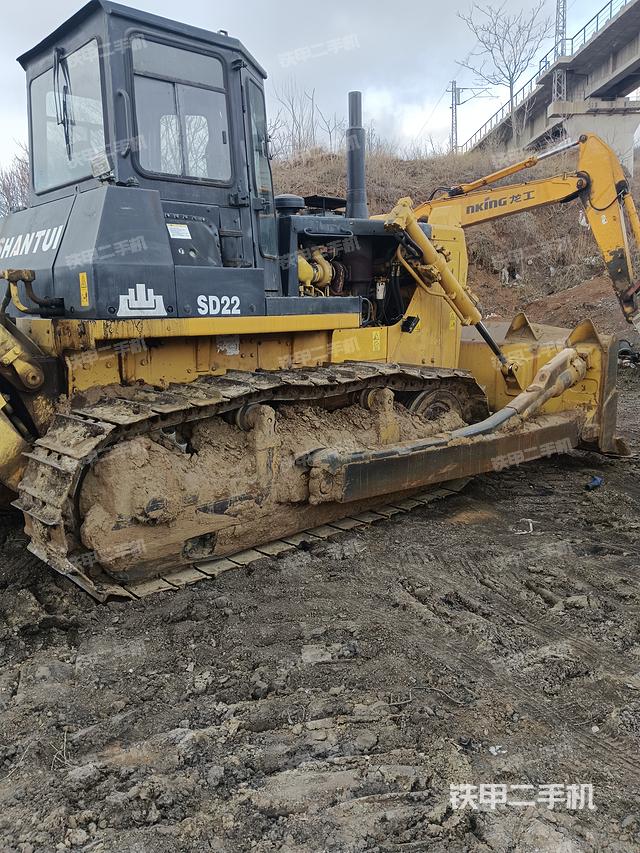 整机右后45°（设备外观及核心部件）