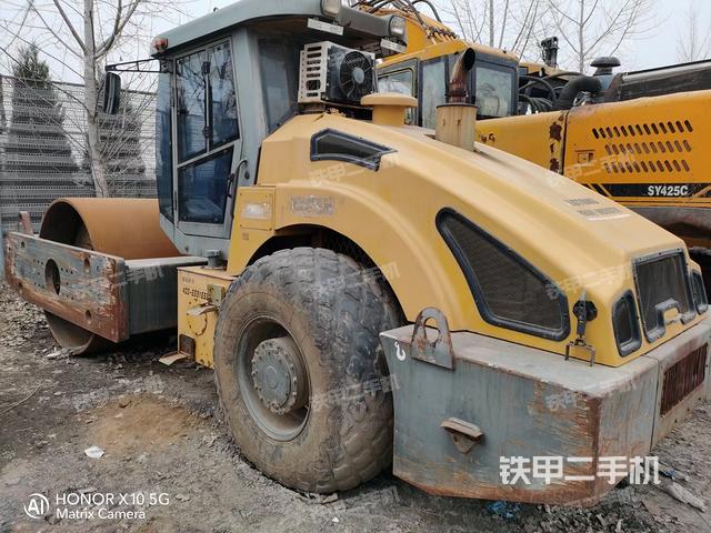 整机左侧（设备外观及核心部件）