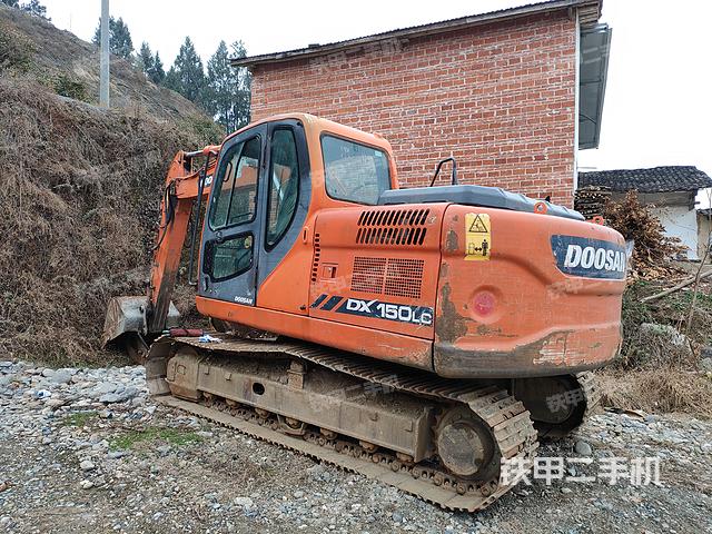 单侧履带整体（整机外观）