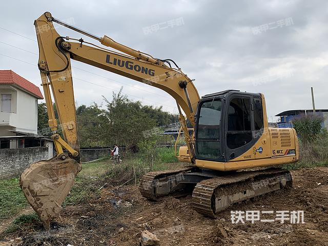 驾驶室整体（整机外观）