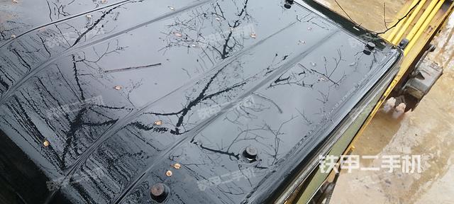 驾驶室顶部（整机外观）