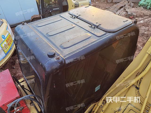 驾驶室顶部（整机外观）