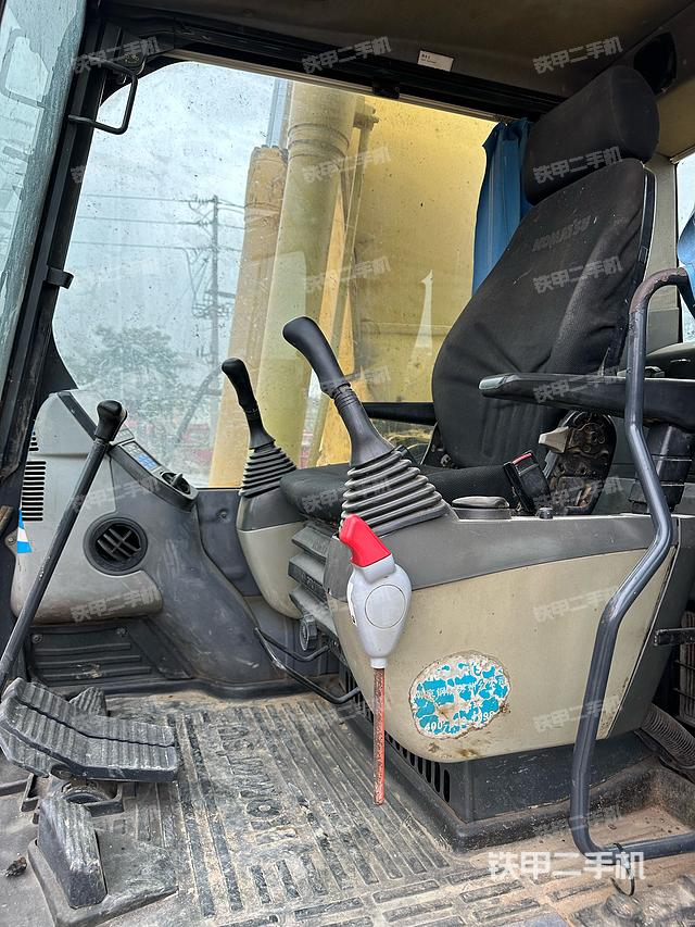 驾驶室整体（整机外观）