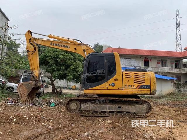 柳工CLG915D挖掘机