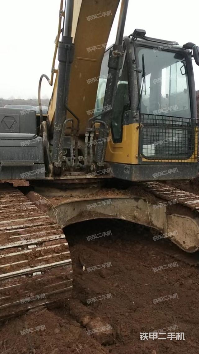 单侧履带整体（整机外观）