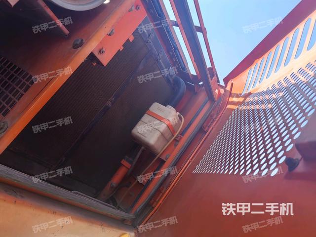 散熱器正面（大件艙室）