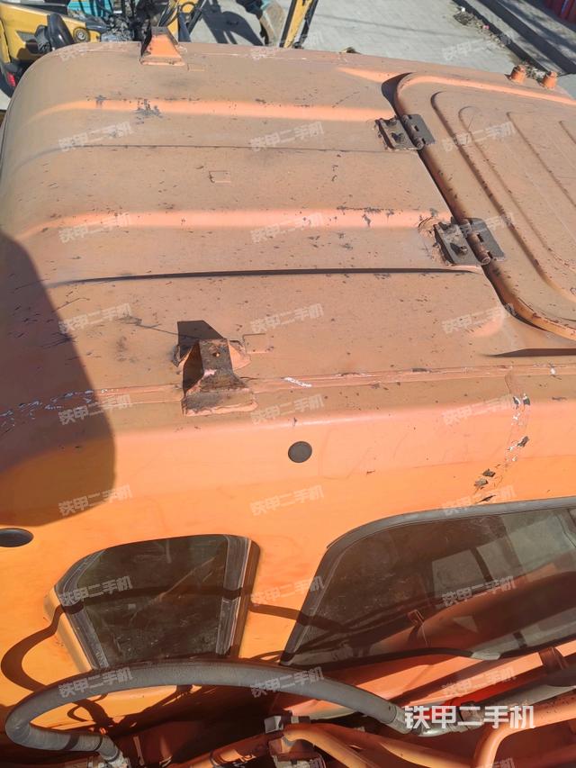 駕駛室頂部俯視（上車部件）