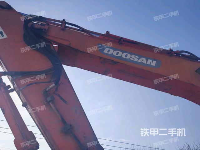 小臂整體左后（工作和回轉(zhuǎn)裝置）