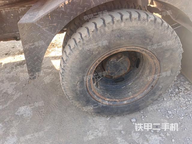 左側(cè)履帶整體?（行走機(jī)構(gòu)）