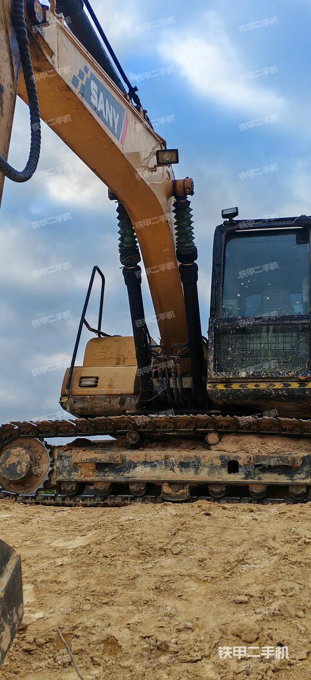 驾驶室整体（整机外观）