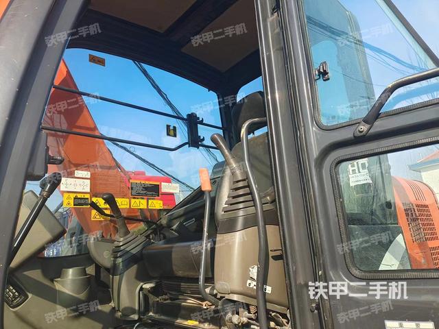 驾驶室整体（整机外观）