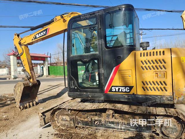 驾驶室顶部（整机外观）