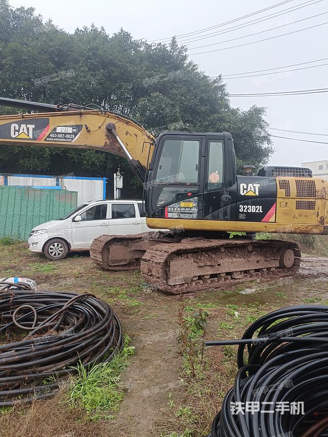 驾驶室顶部（整机外观）