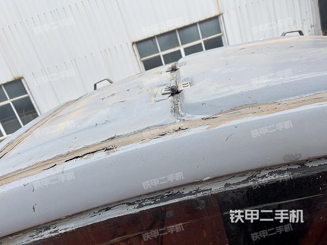 驾驶室顶部（整机外观）