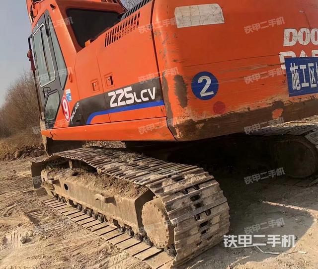 单侧履带整体（整机外观）