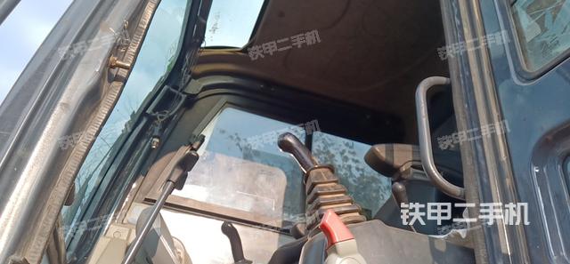 驾驶室整体（整机外观）