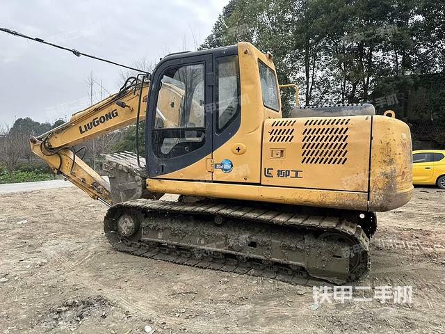 柳工CLG915D挖掘机