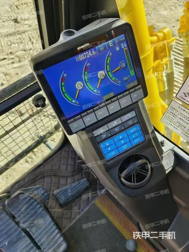 驾驶室顶部（整机外观）