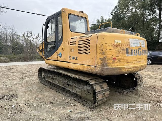 驾驶室整体（整机外观）