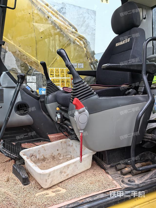 驾驶室整体（整机外观）