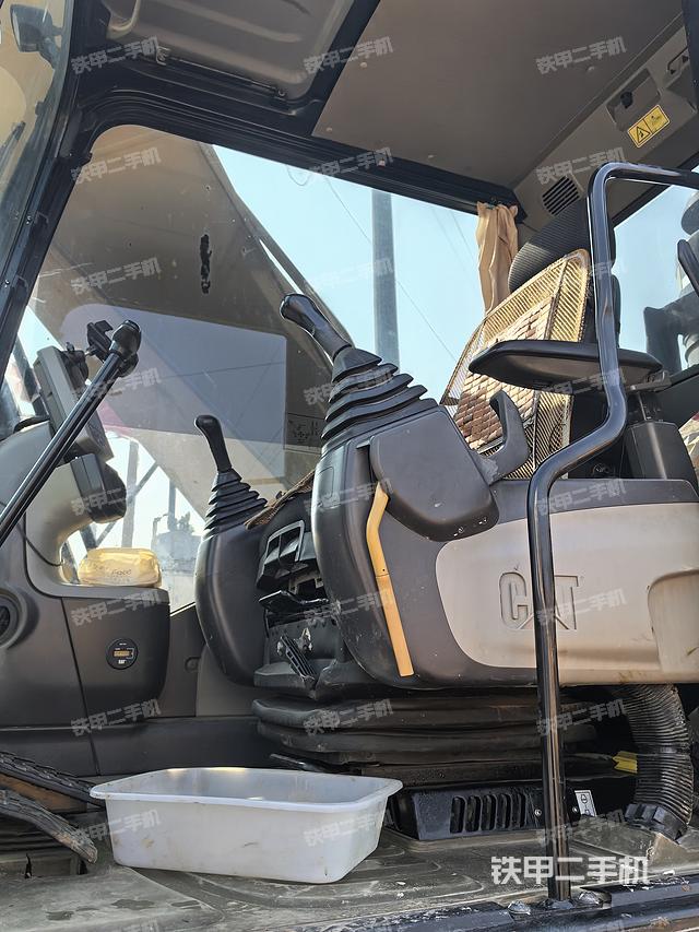 驾驶室整体（整机外观）