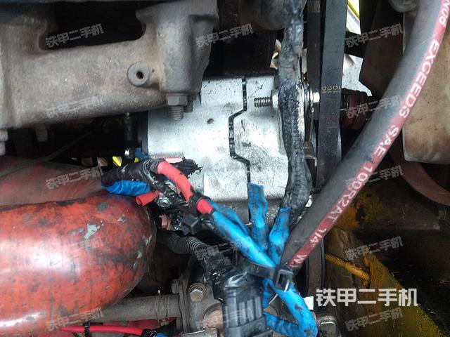 回转马达和主控阀（整机外观）