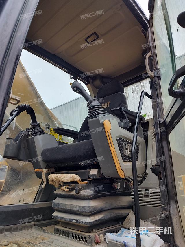 驾驶室整体（整机外观）