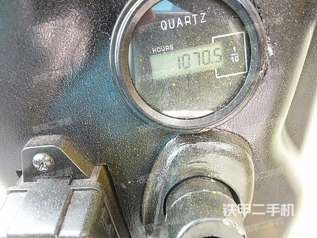 驾驶室整体（整机外观）