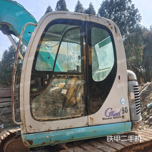  驾驶室正侧（驾驶室部分）