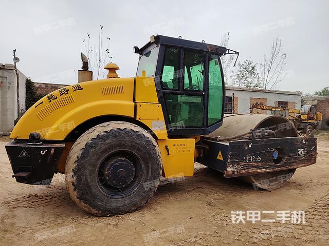 整机右后45°（设备外观及核心部件）