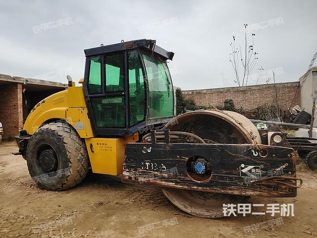 整机左侧（设备外观及核心部件）