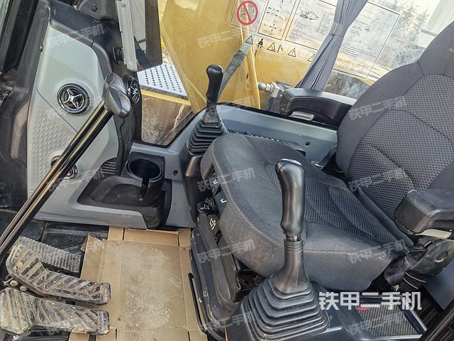 驾驶室整体（整机外观）