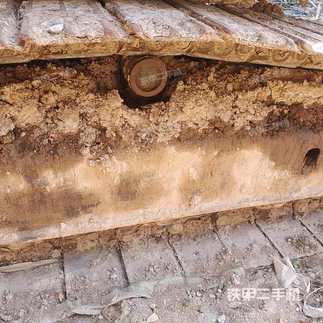 右驱动轮（行走机构）