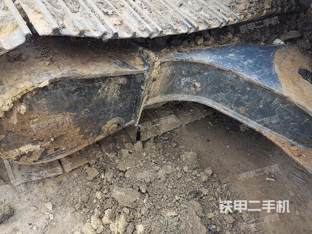 单侧履带整体（整机外观）