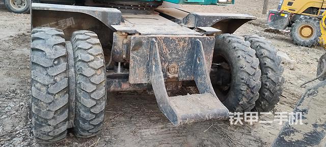 单侧履带整体（整机外观）