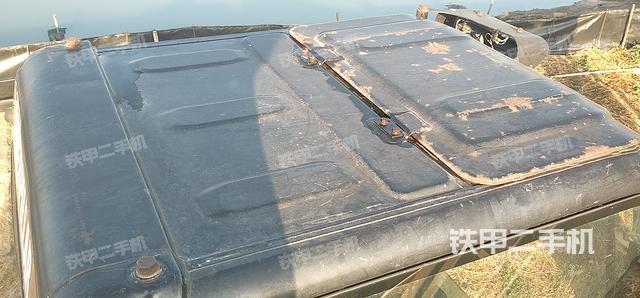 驾驶室顶部（整机外观）