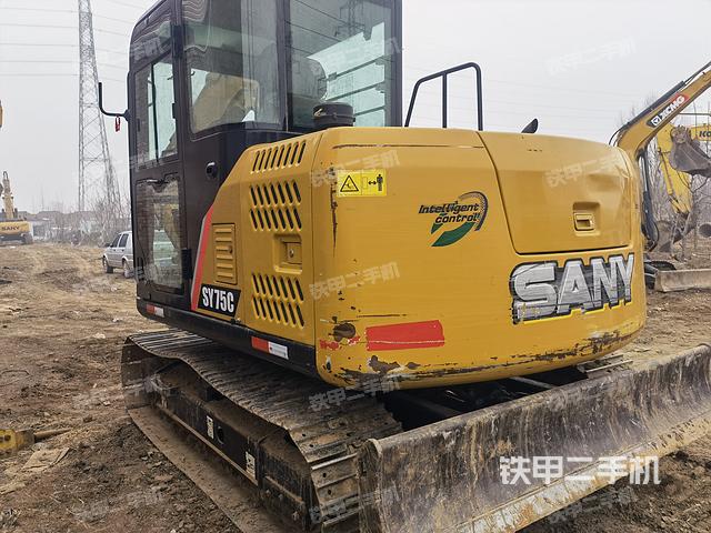 驾驶室顶部（整机外观）