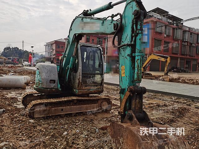 驾驶室整体（整机外观）