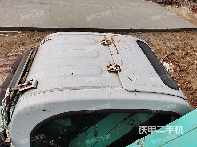 驾驶室顶部（整机外观）