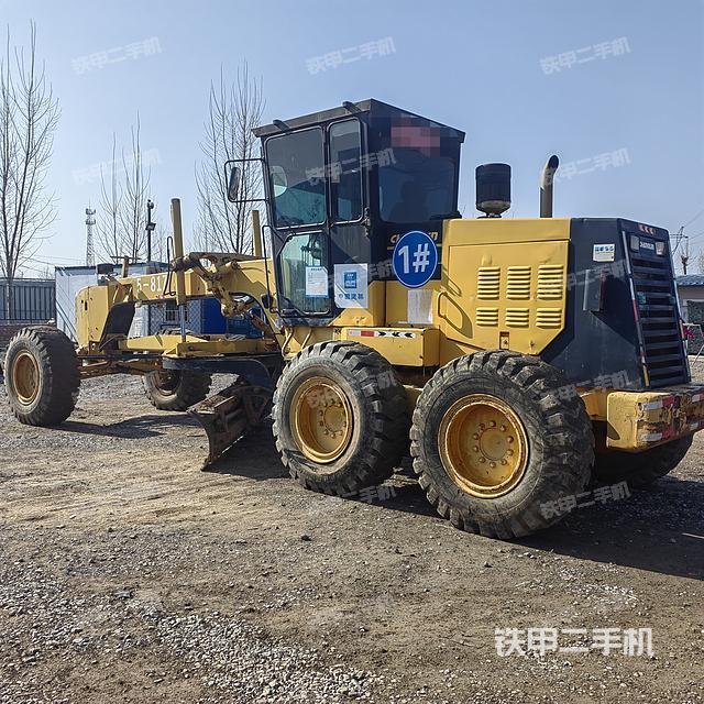 整机左侧（设备外观及核心部件）